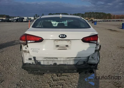 2017 Kia Forte Lx z USA, uszkodzony, nr VIN 3KPFK4A76HE103515
